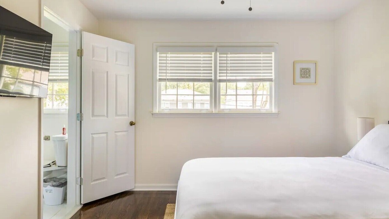 Photo of Bedroom in Roswell