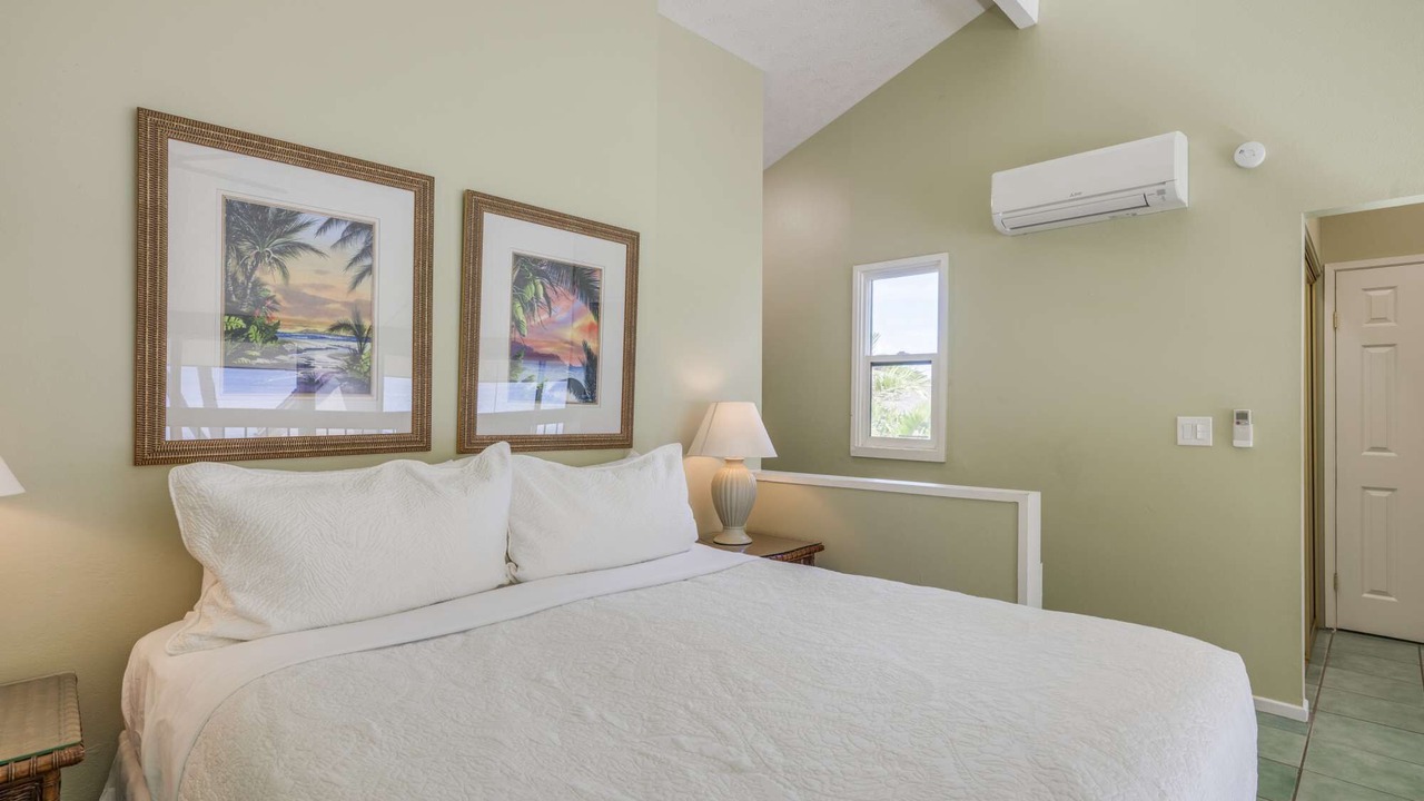 Photo of Bedroom in Maalaea