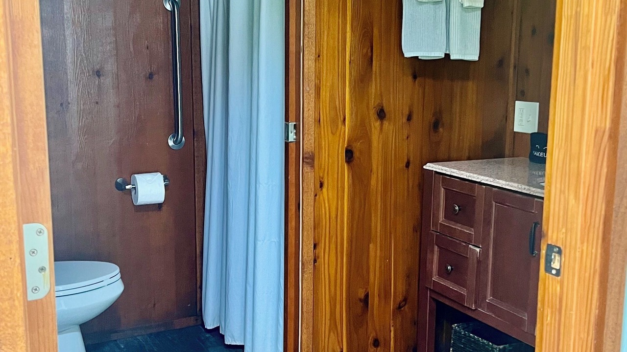Photo of Bathroom in Volcano