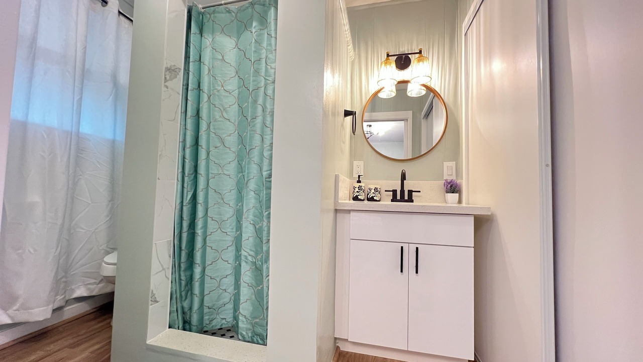 Photo of Bathroom in McCully - Moiliili