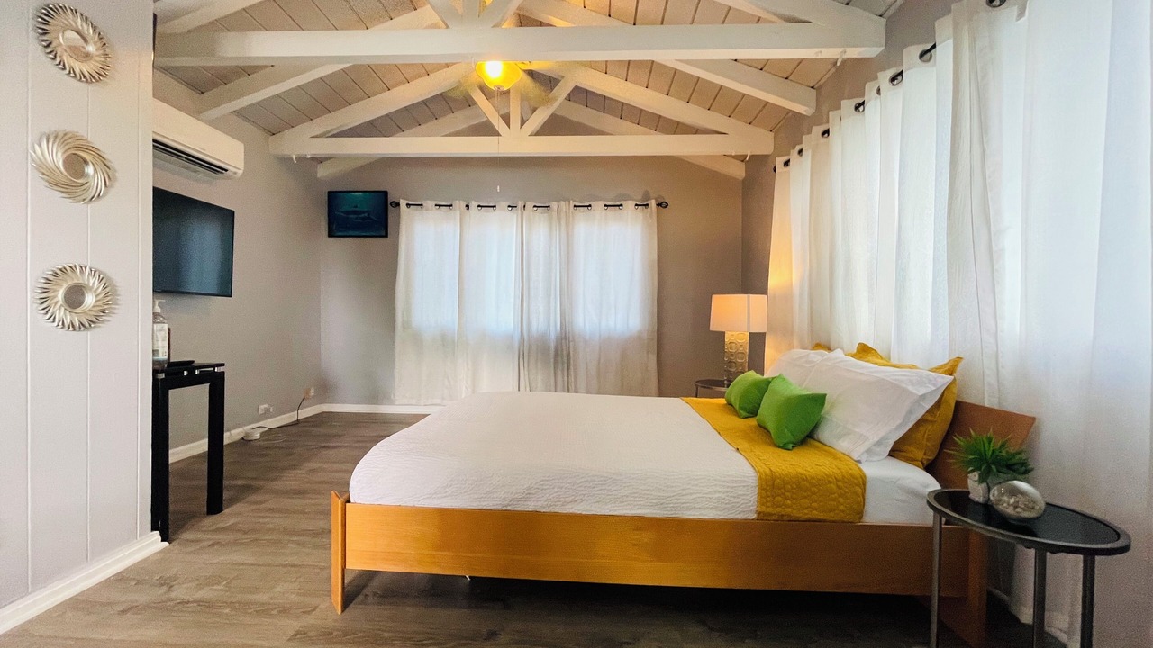 Photo of Bedroom in Hawaii Kai