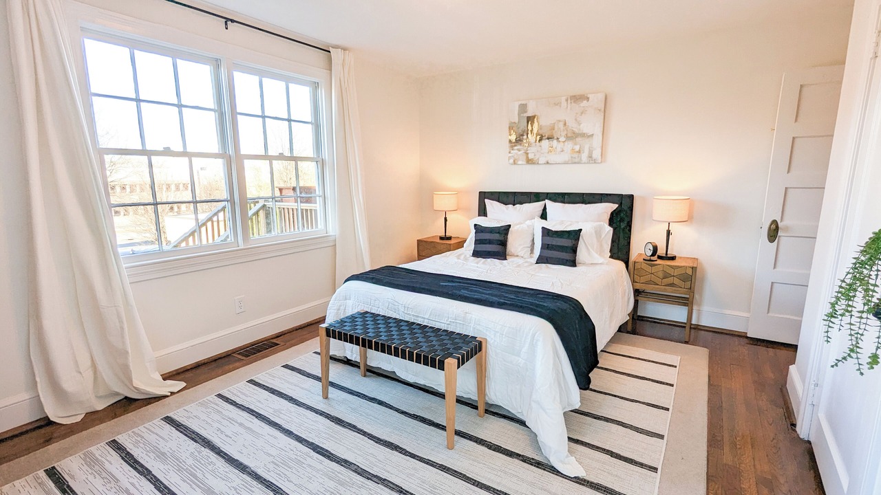 Photo of Bedroom in Pettigru Street Historic District