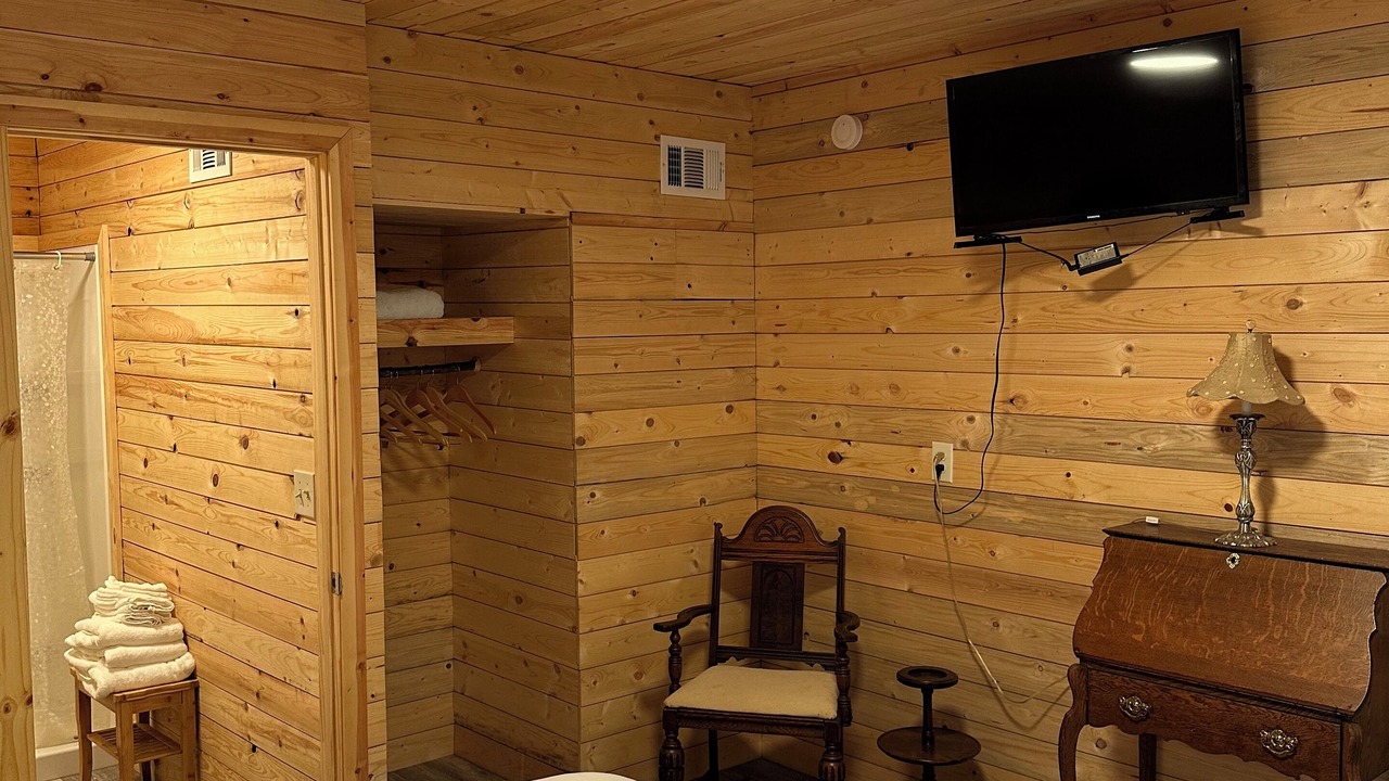 Photo of Bedroom in Hawkinsville