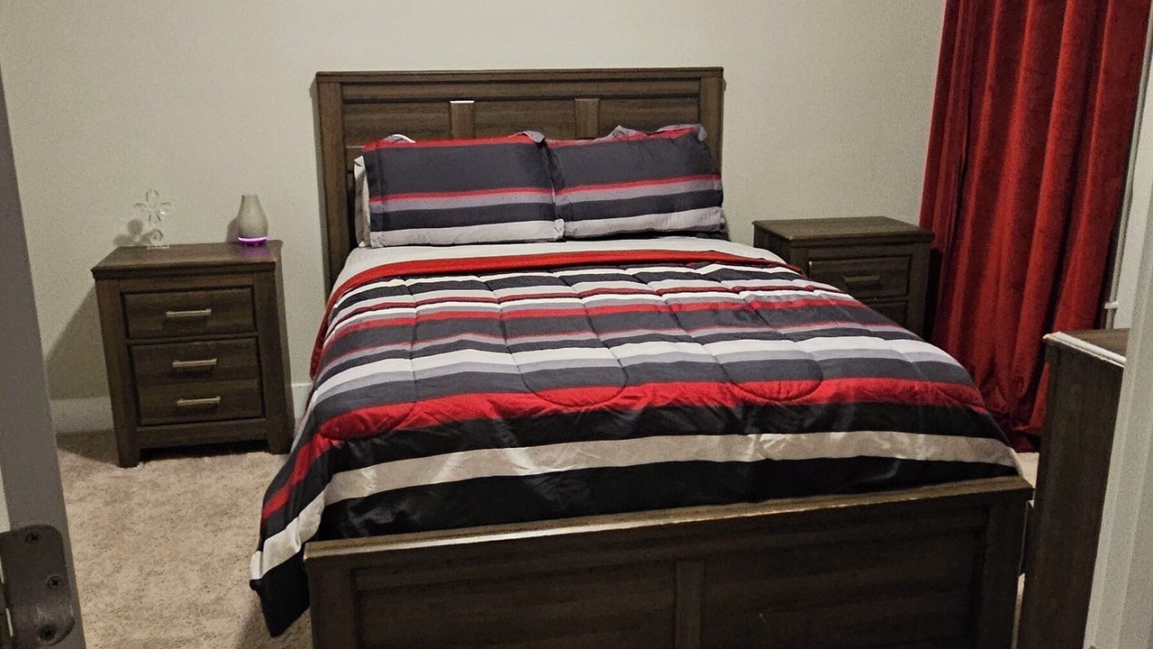 Photo of Bedroom in Langley