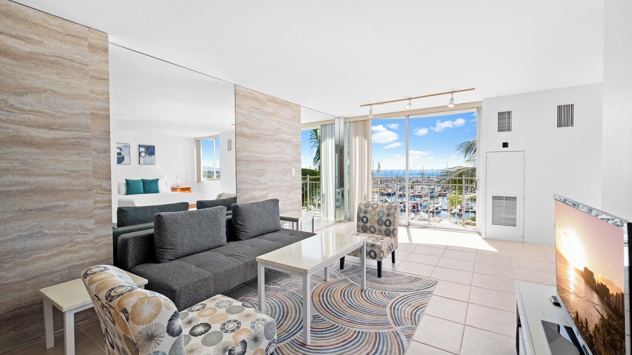 Photo of Livingroom in Waikiki