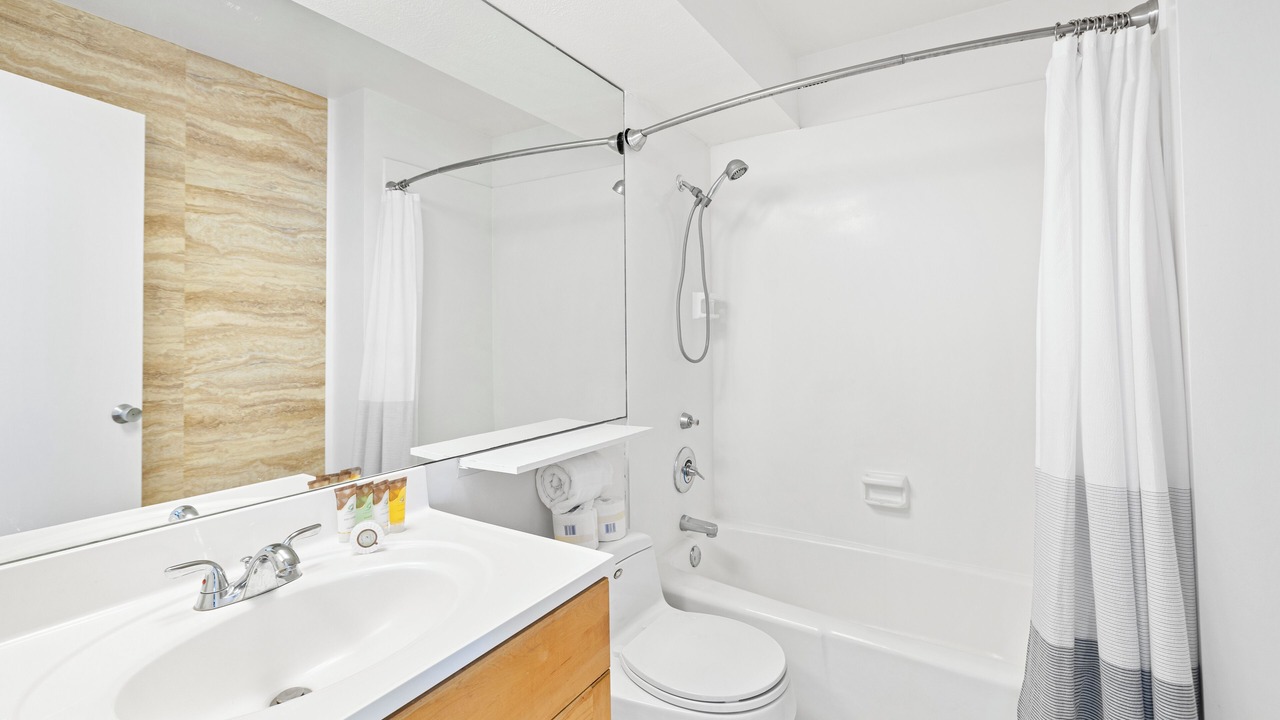 Photo of Bathroom in Waikiki