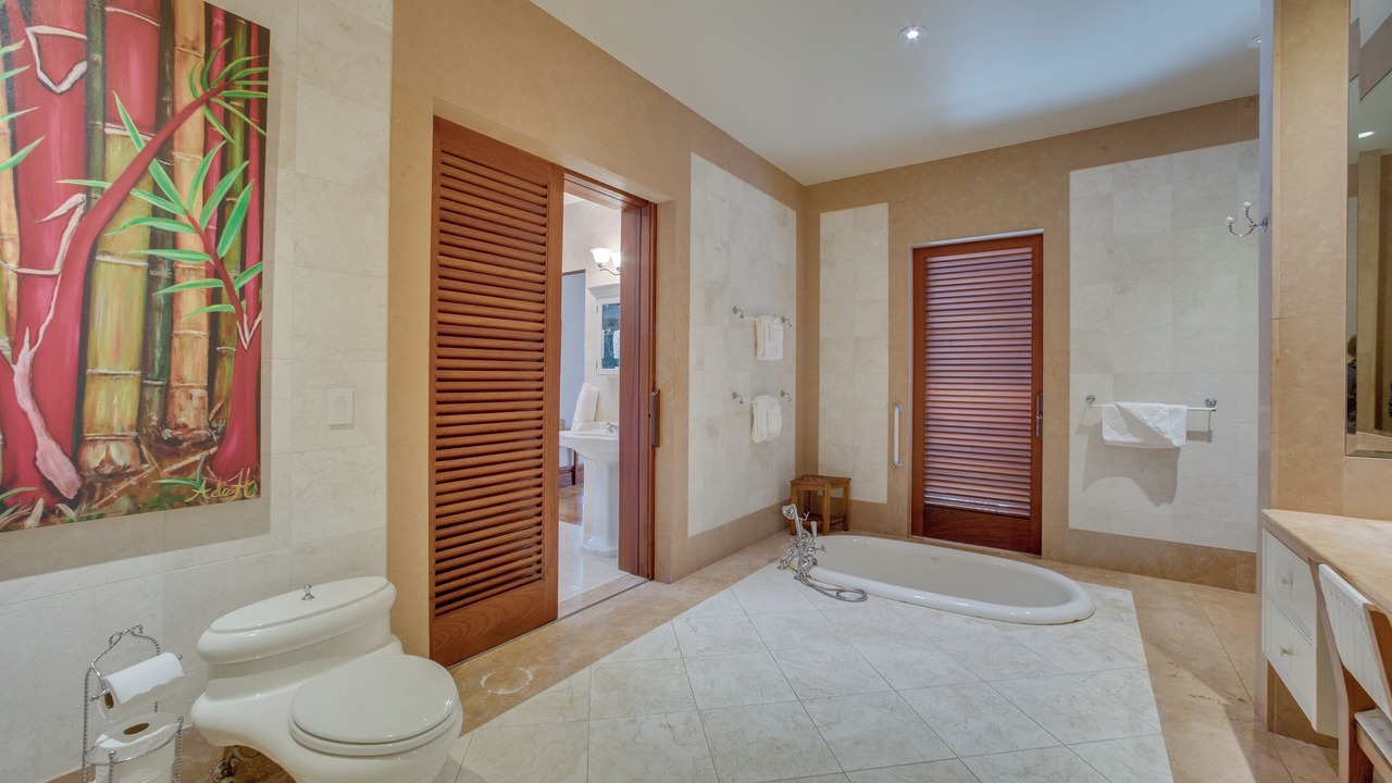 Photo of Bathroom in Keauhou