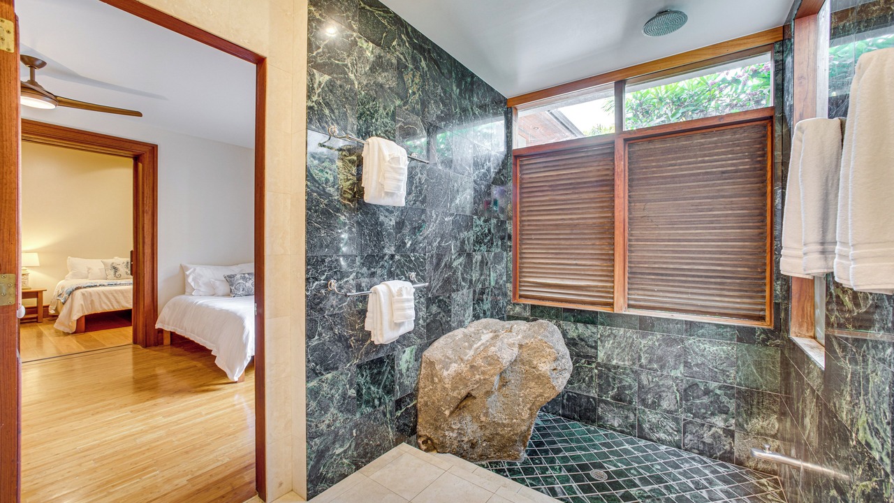 Photo of Bathroom in Keauhou