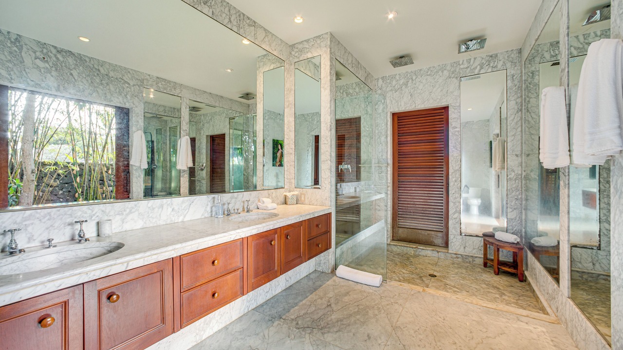Photo of Bathroom in Keauhou