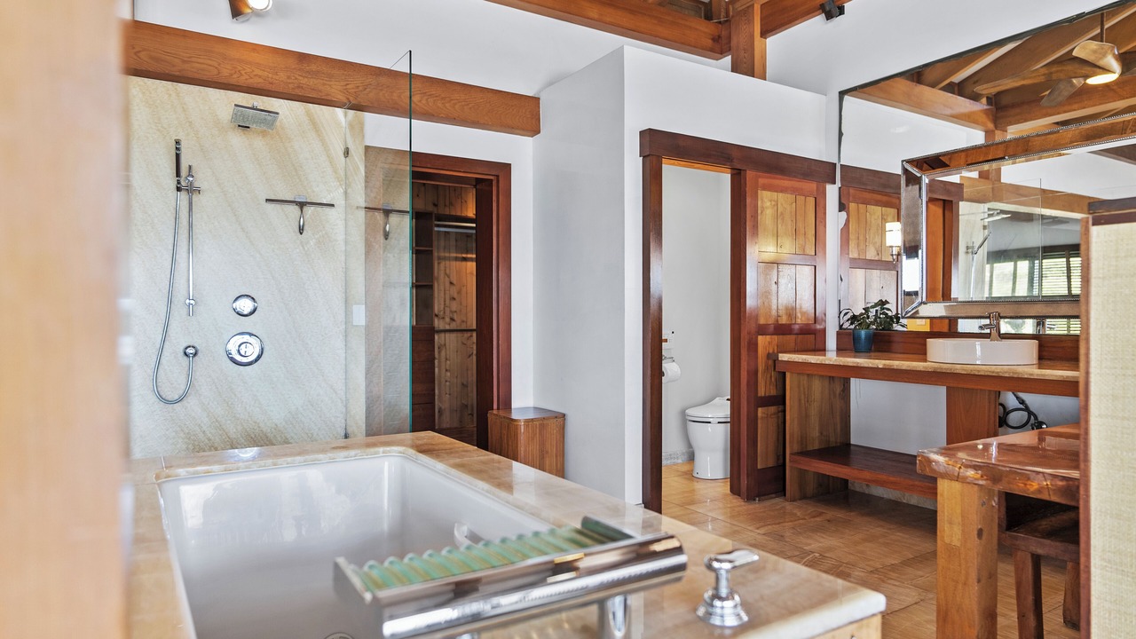 Photo of Bathroom in Haleiwa