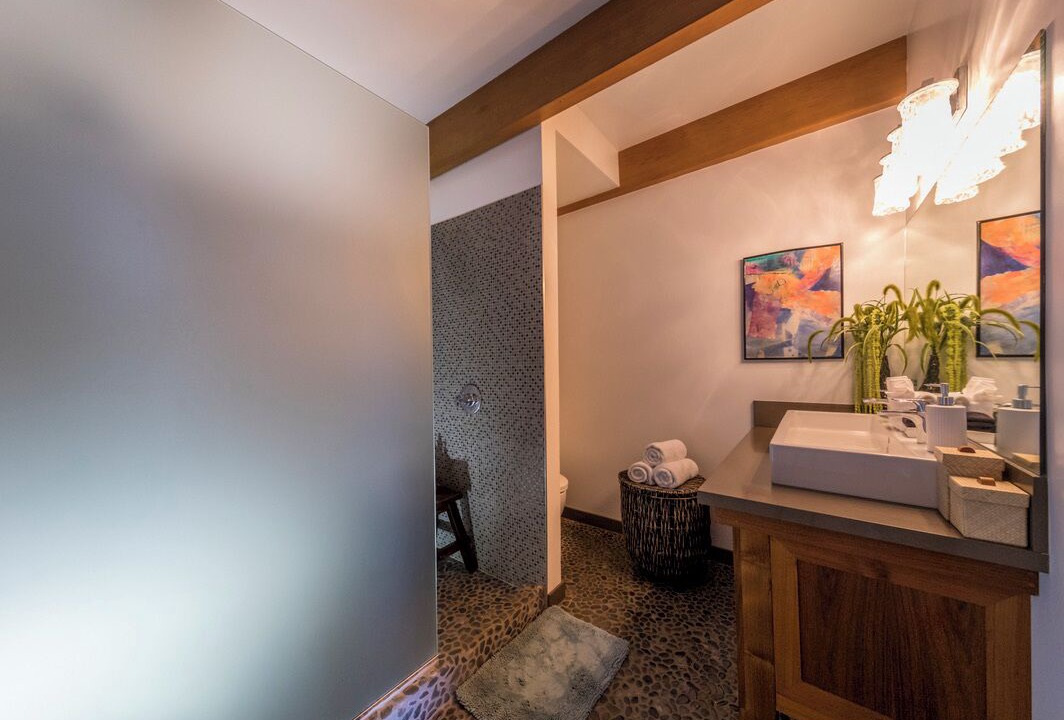 Photo of Bathroom in Haleiwa