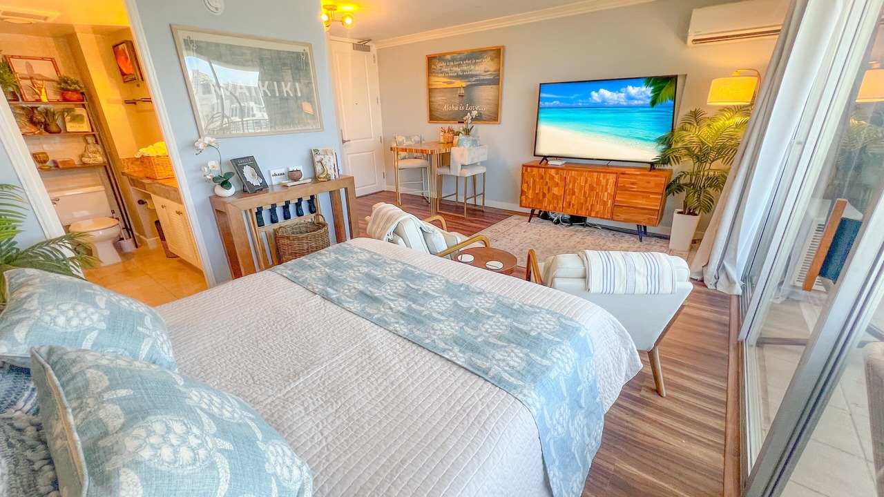 Photo of Bedroom in Waikiki