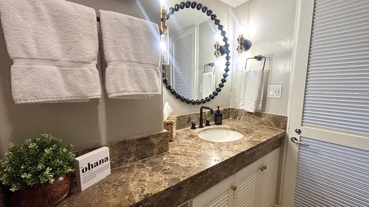 Photo of Bathroom in Waikiki