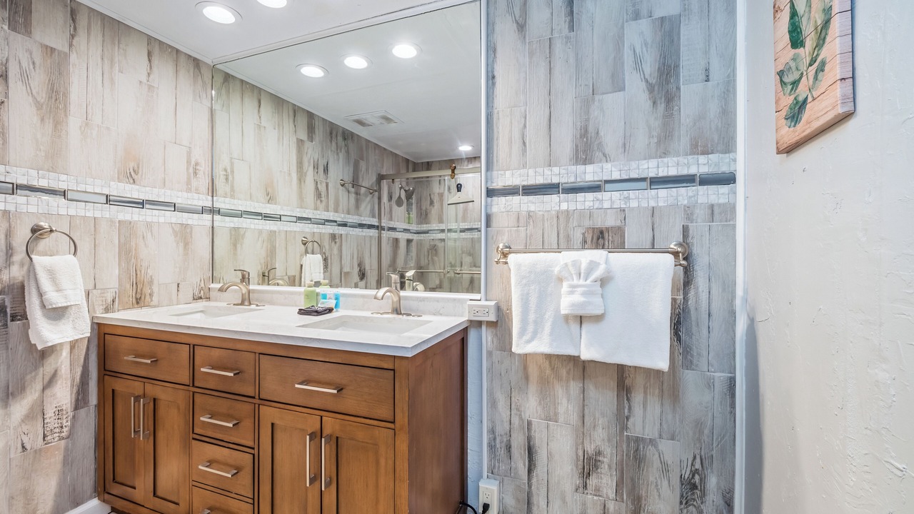 Photo of Bathroom in Historic Kailua Village