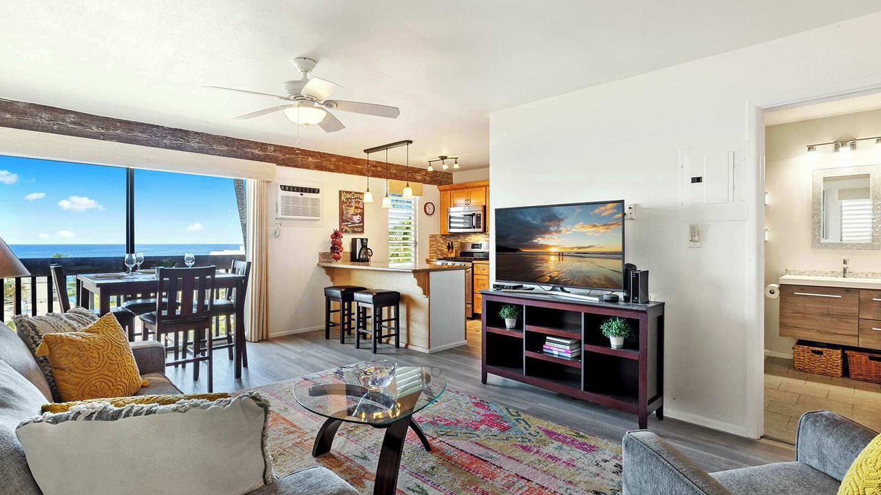 Photo of Patio Balcony in Historic Kailua Village