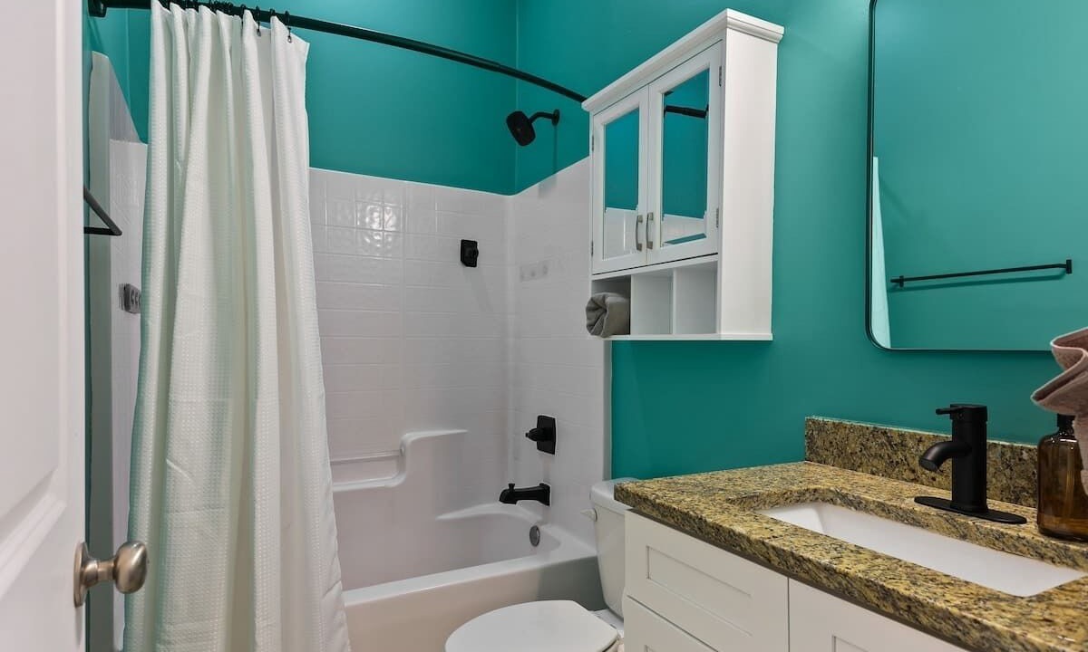 Photo of Bathroom in Dixon Park