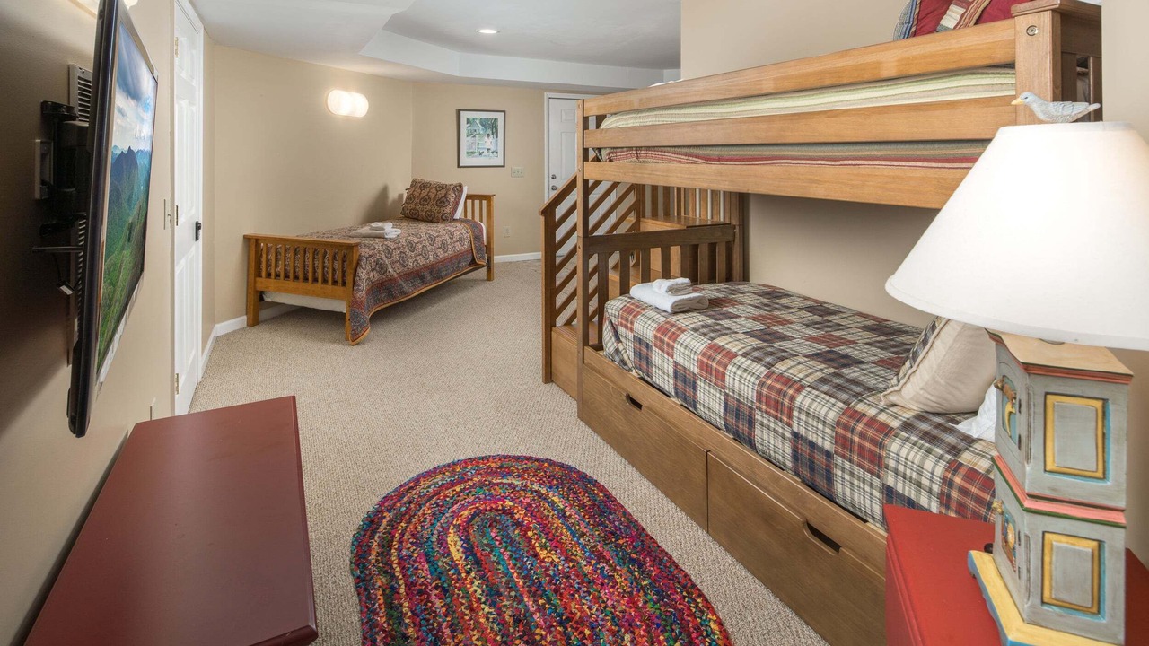 Photo of Bedroom in Seven Devils
