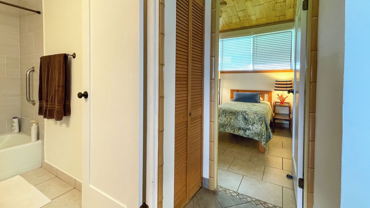 Photo of Bathroom in Hilo