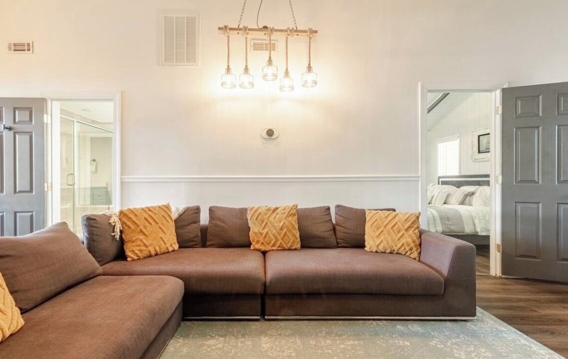 Photo of Livingroom in Leesville