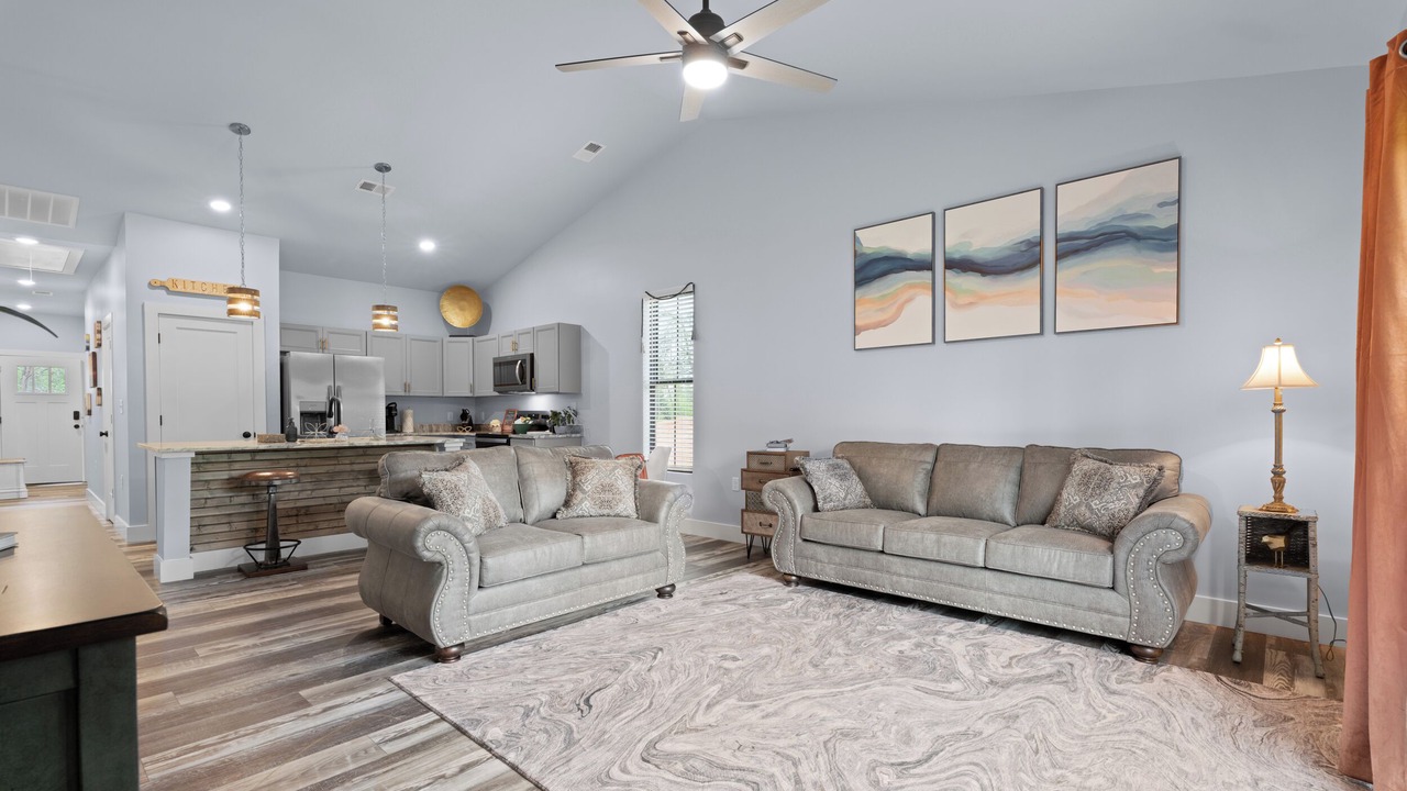 Photo of Livingroom in Inman