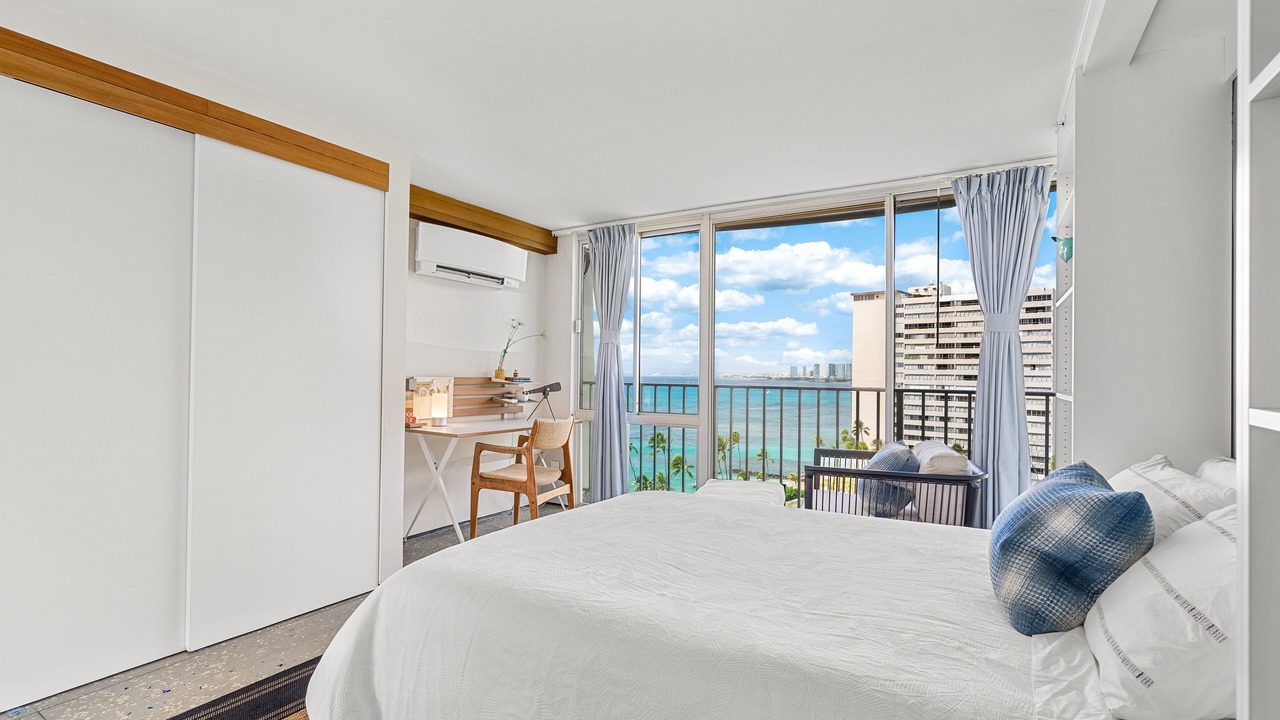 Photo of Bedroom in Diamond Head - Kapahulu - St. Louis