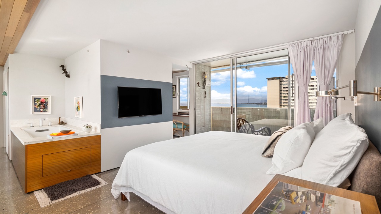 Photo of Bedroom in Diamond Head - Kapahulu - St. Louis