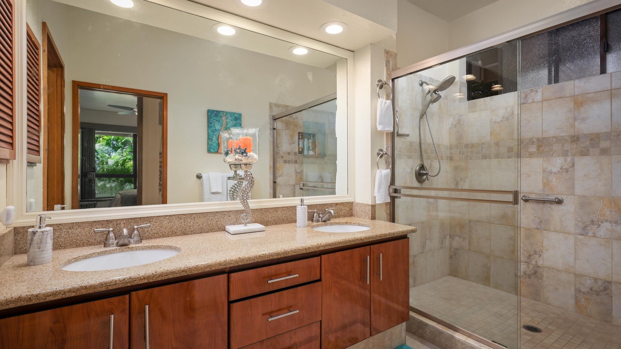 Photo of Bathroom in Waikoloa