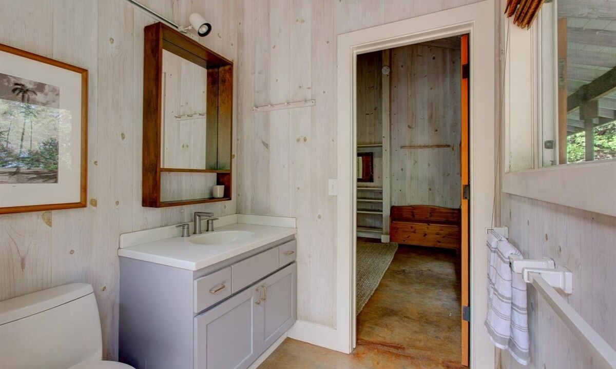 Photo of Bathroom in Puako