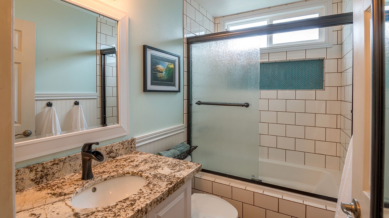 Photo of Bathroom in Kalaoa