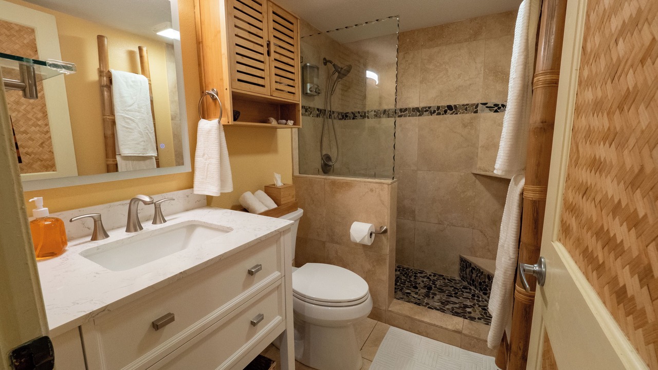 Photo of Bathroom in Historic Kailua Village