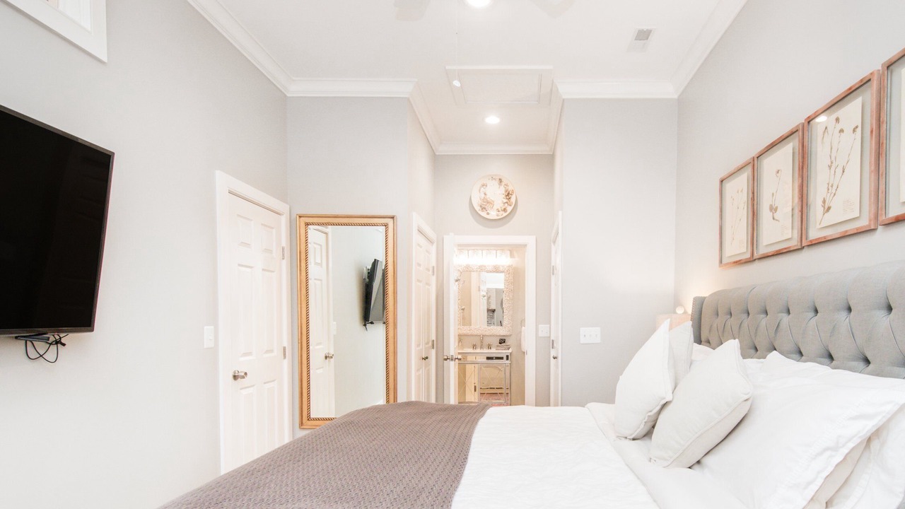 Photo of Bedroom in Downtown Charleston