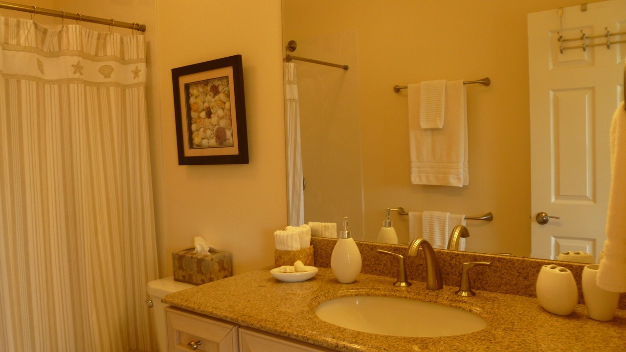 Photo of Bathroom in Hawaii Kai