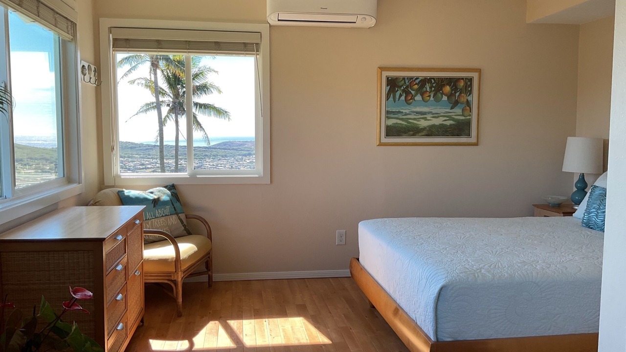 Photo of Bedroom in Hawaii Kai