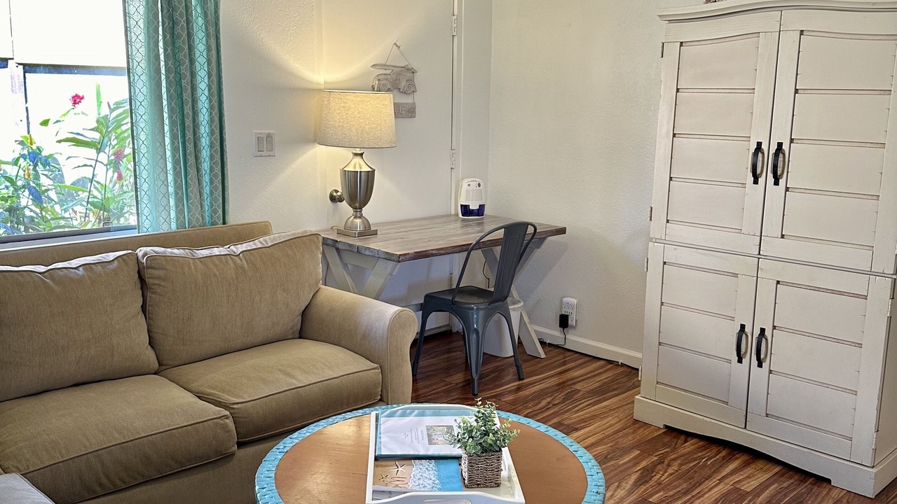 Photo of Livingroom in Haiku