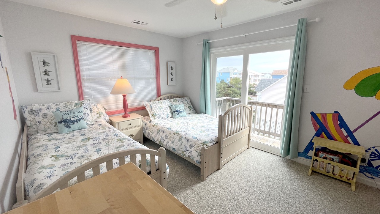 Photo of Patio Balcony in Emerald Isle