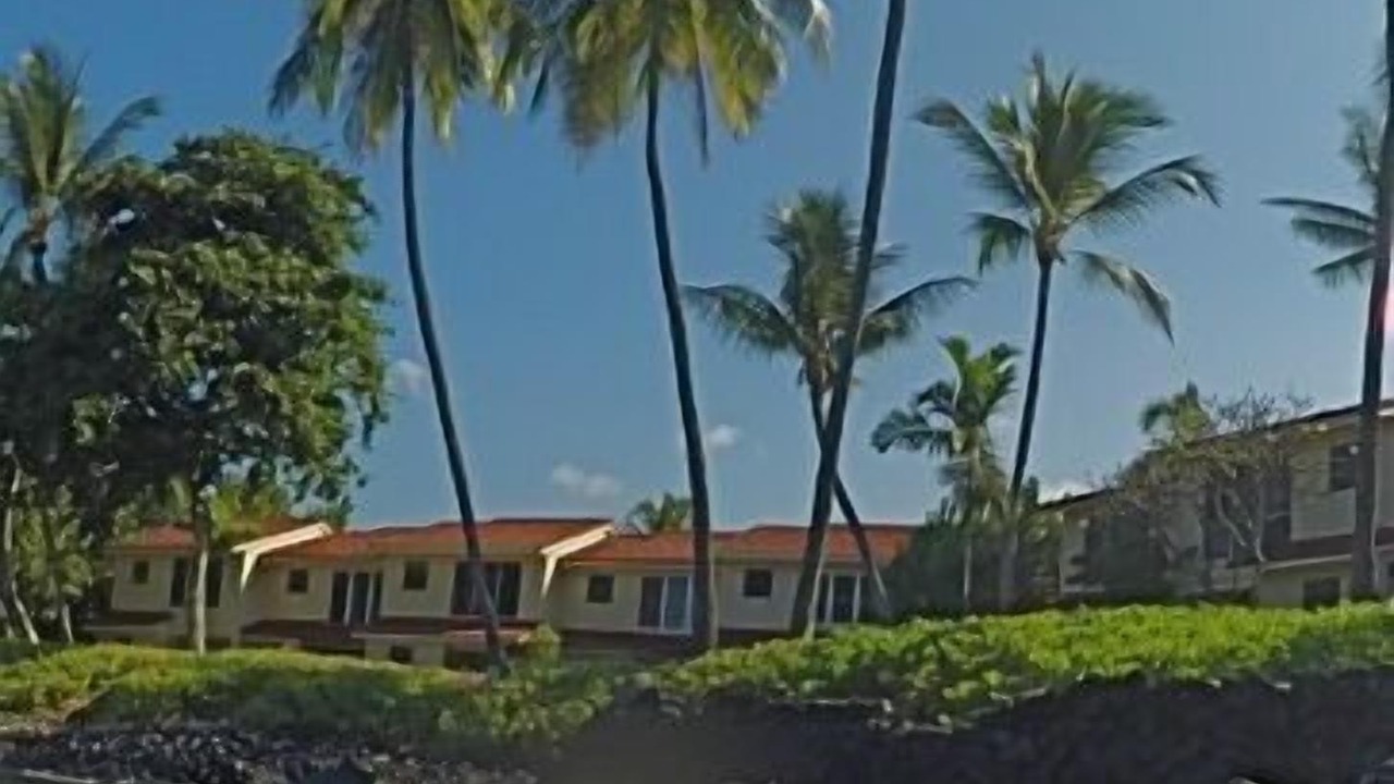 Photo of Others in Kahaluu Bay