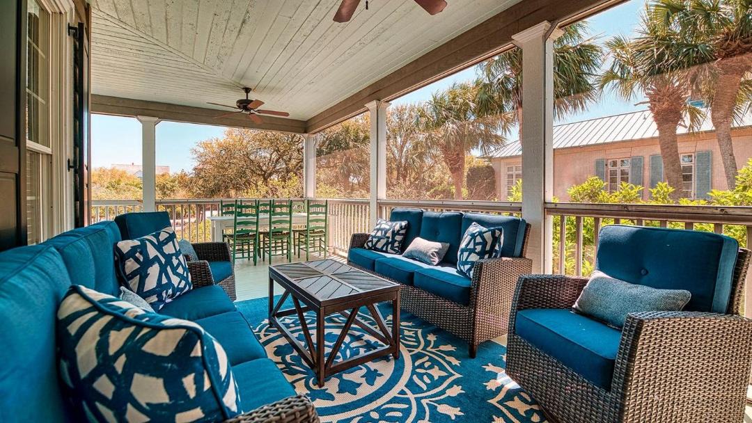 Photo of Patio Balcony in Debordieu Colony