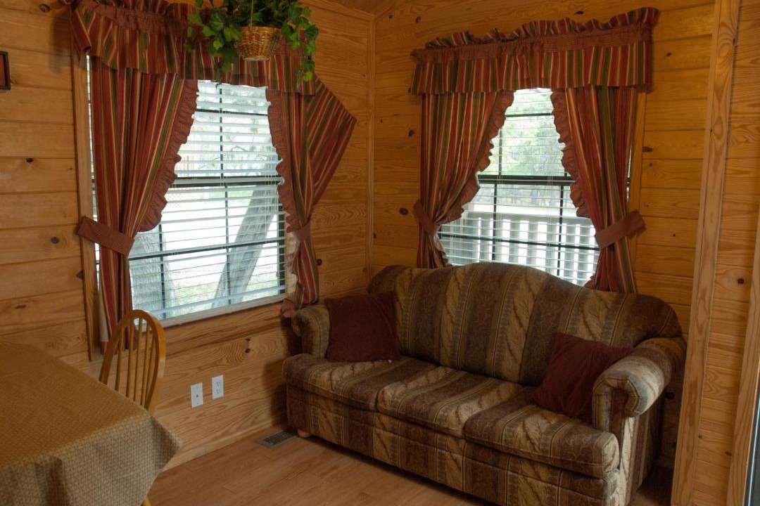 Photo of Livingroom in Lakehills