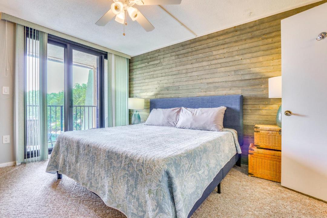 Photo of Bedroom in Folly Field