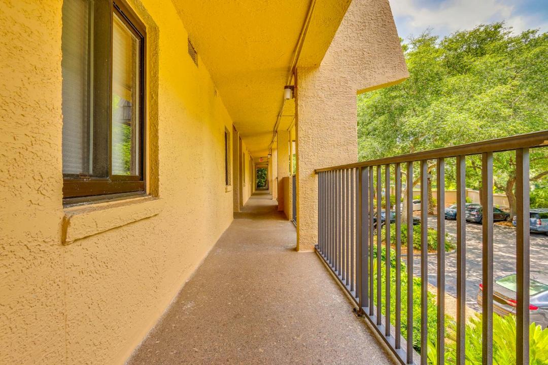 Photo of Patio Balcony in Folly Field
