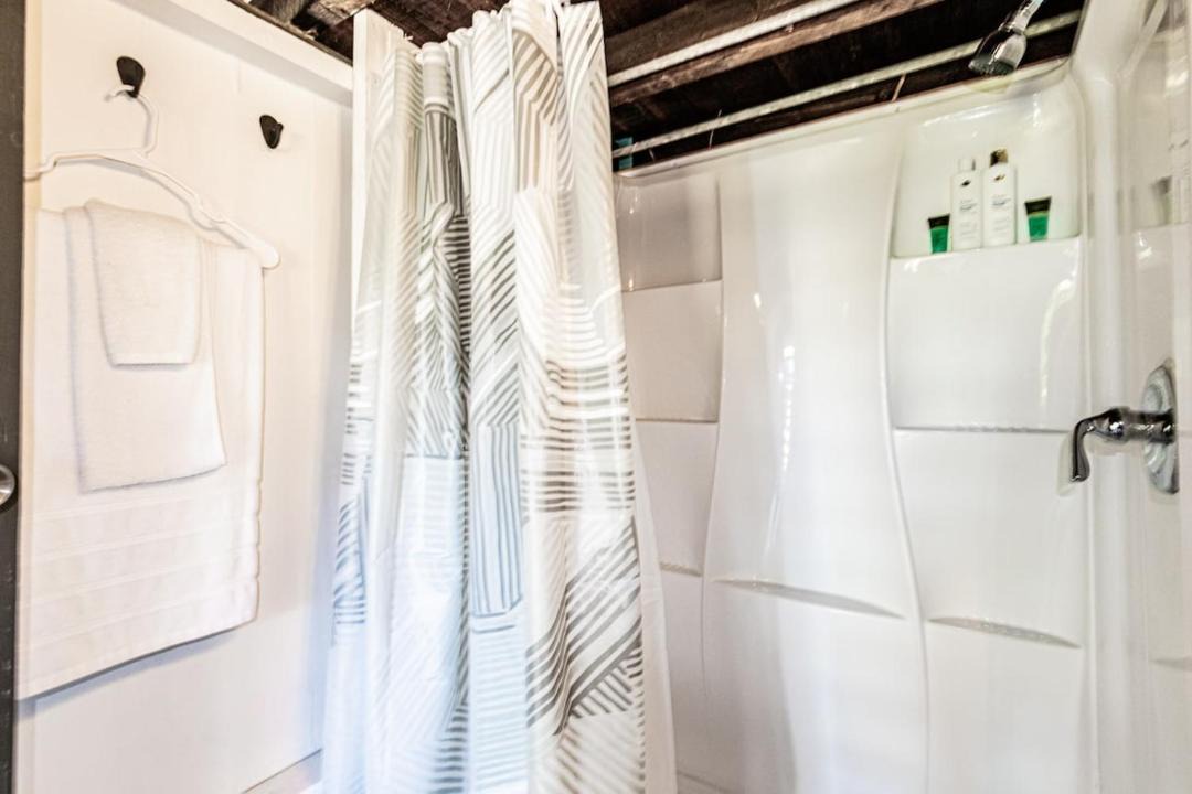 Photo of Bathroom in Hilo