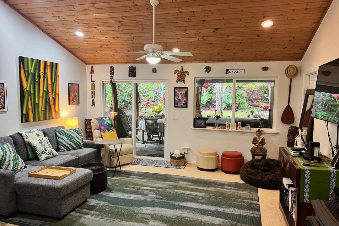 Photo of Livingroom in Ohia Estates