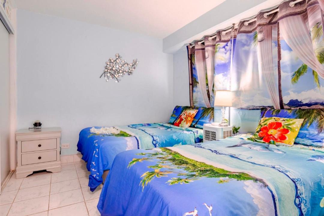 Photo of Bedroom in Waikiki