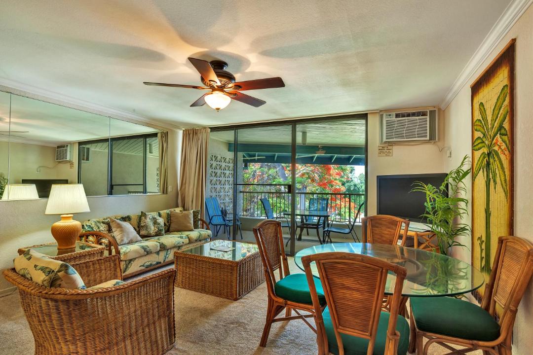 Photo of Others in Historic Kailua Village