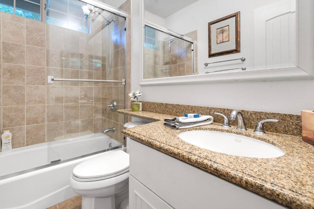 Photo of Bathroom in Kulalani