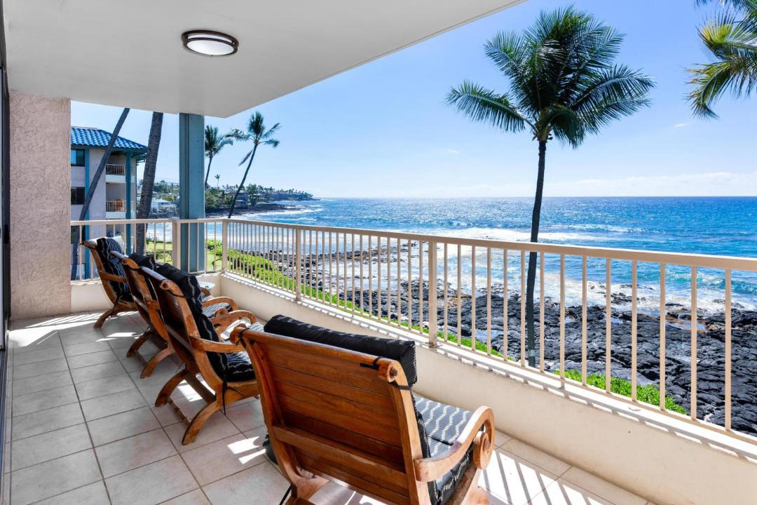 Photo of Patio Balcony in Historic Kailua Village