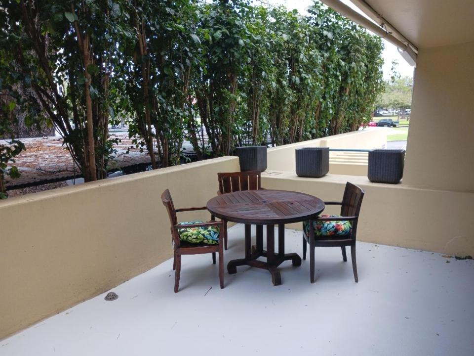 Photo of Patio Balcony in Diamond Head - Kapahulu - St. Louis