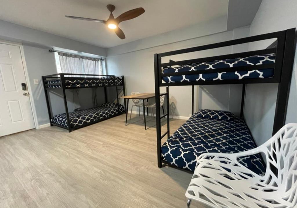 Photo of Bedroom in Waikiki