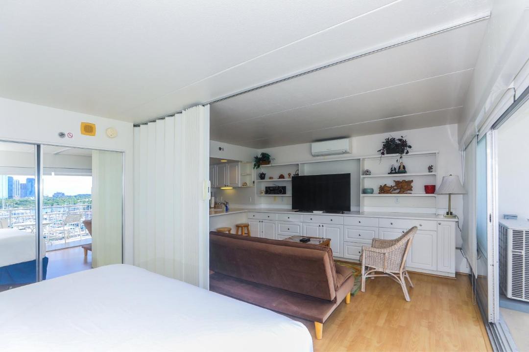 Photo of Bedroom in Waikiki