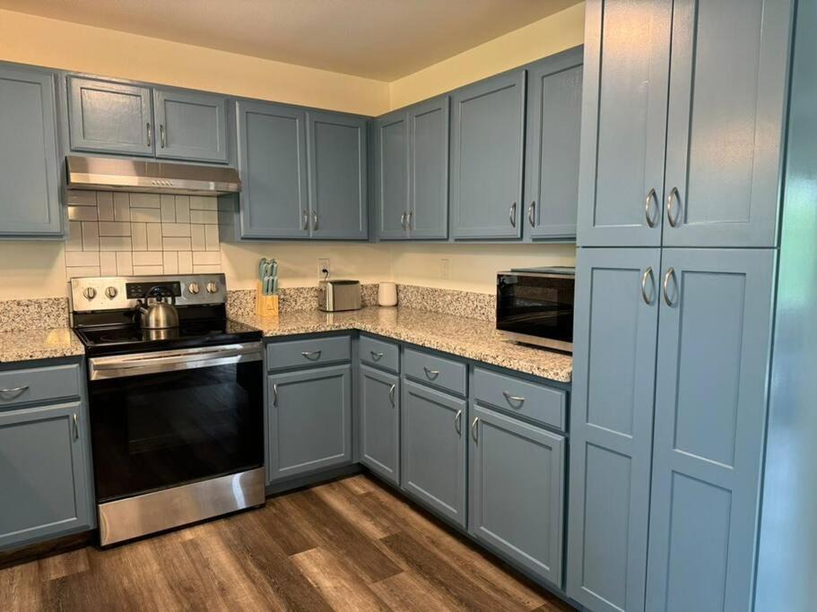Photo of Kitchen in Ainaloa